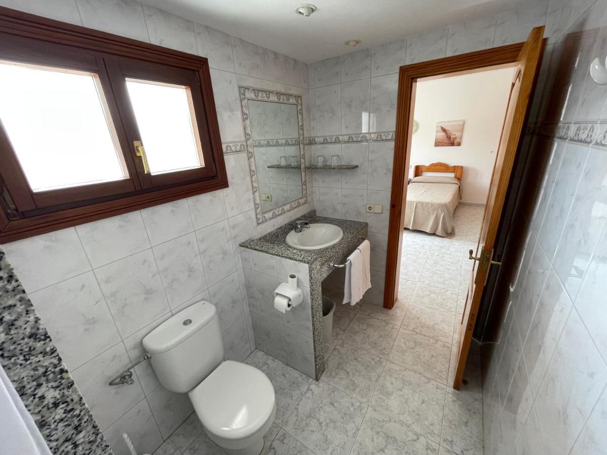 Hostal Can Gallu Cala Ratjada  Exteriör bild