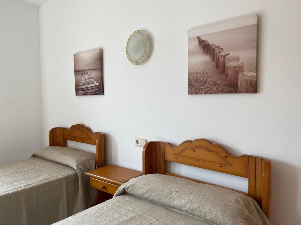 Hostal Can Gallu Cala Ratjada  Exteriör bild