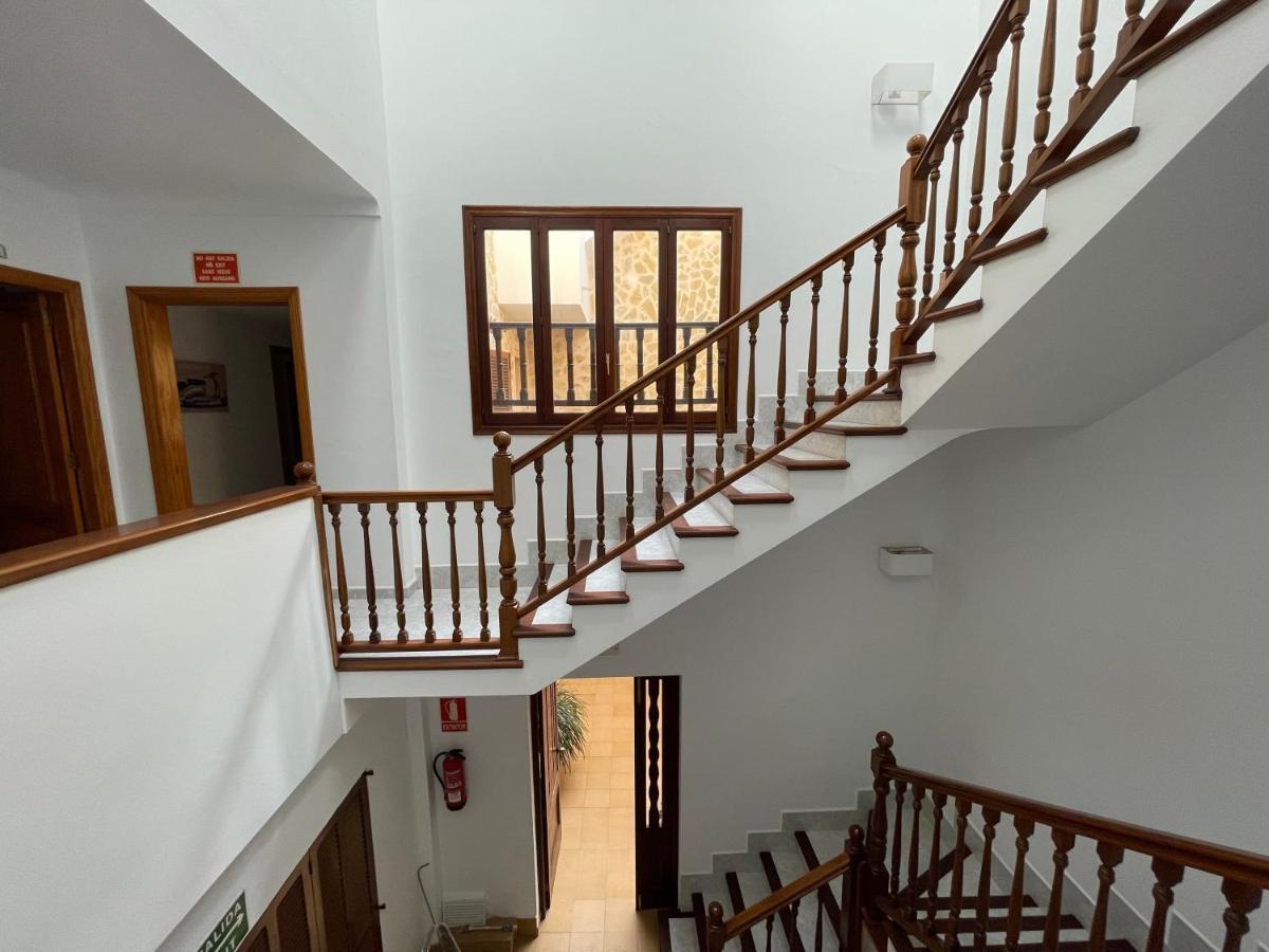 Hostal Can Gallu Cala Ratjada  Exteriör bild