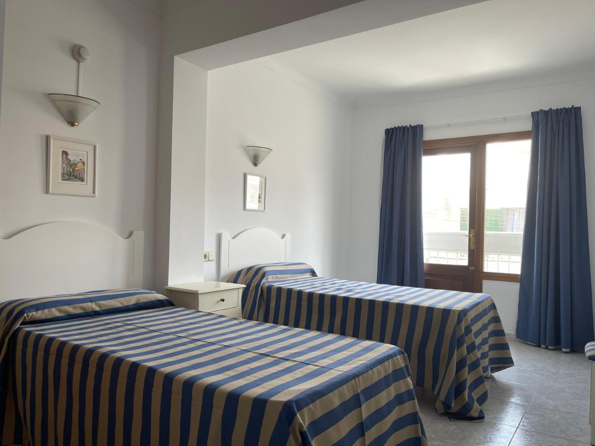 Hostal Can Gallu Cala Ratjada  Exteriör bild