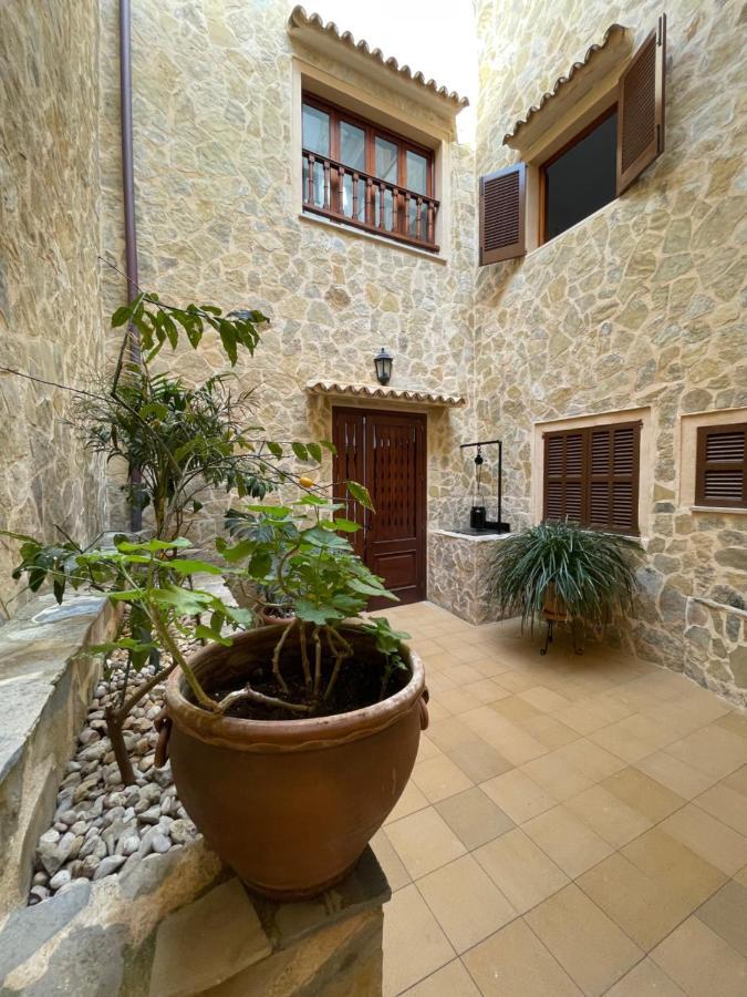 Hostal Can Gallu Cala Ratjada  Exteriör bild